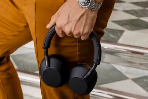 Sony XM5 Closed Headphones image