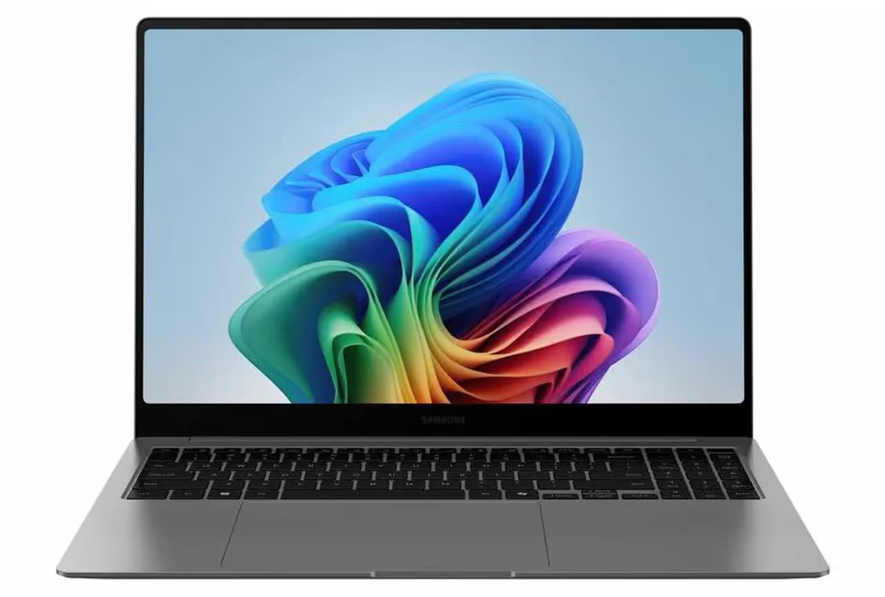 Samsung Galaxy Book5 Pro 14-inch 3K AMOLED Touch Laptop - NP940XHA-KG3US main image