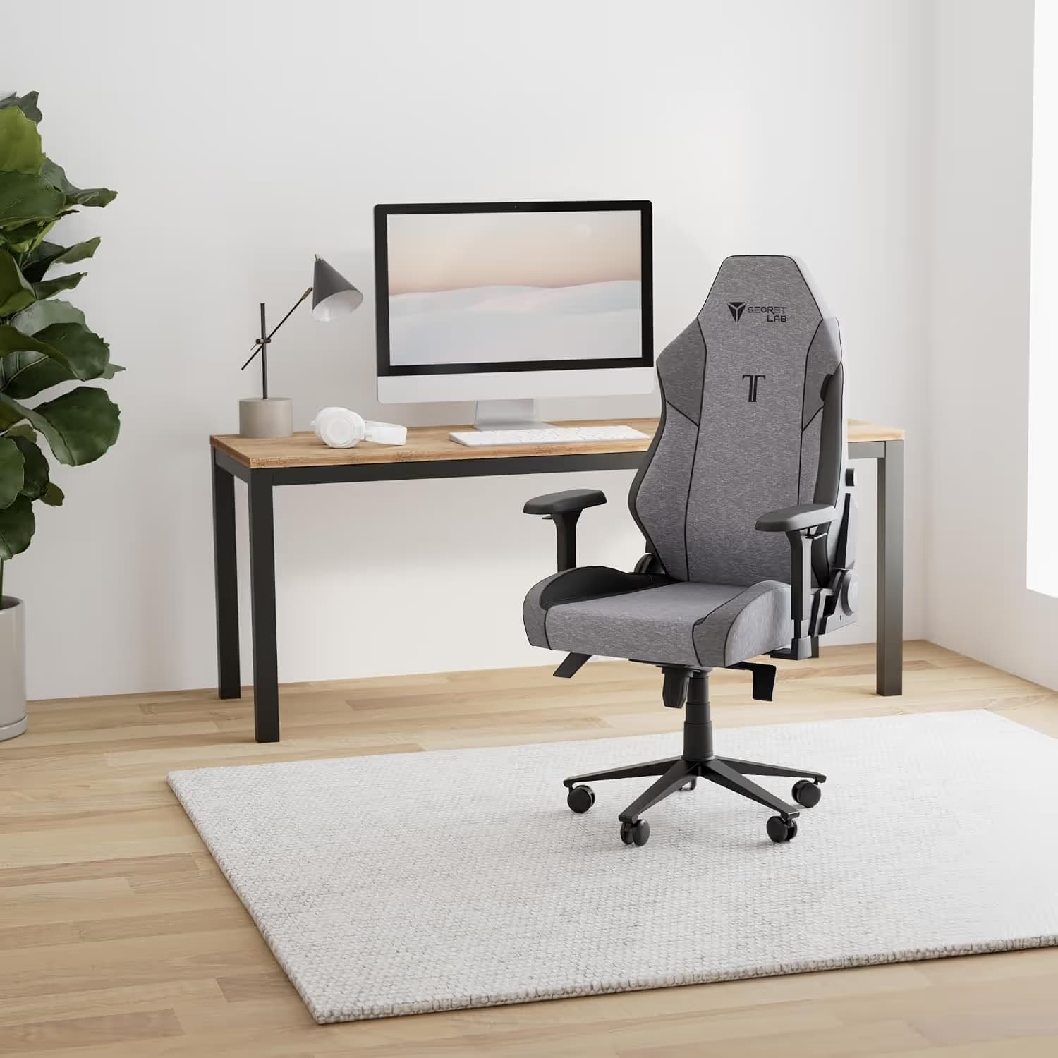 Secretlab TITAN Evo Small — SoftWeave Plus Fabric — Cookies & Cream image